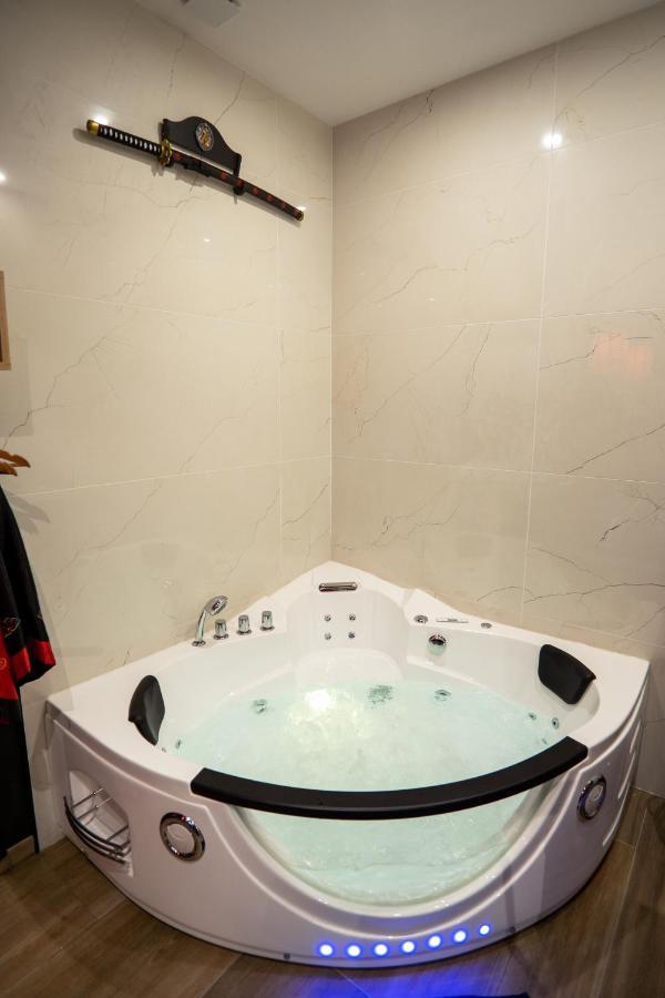 דירות Trith-Saint-Leger Capsule Japon - Jacuzzi - Netflix & Ecran Cinema - Xbox מראה חיצוני תמונה